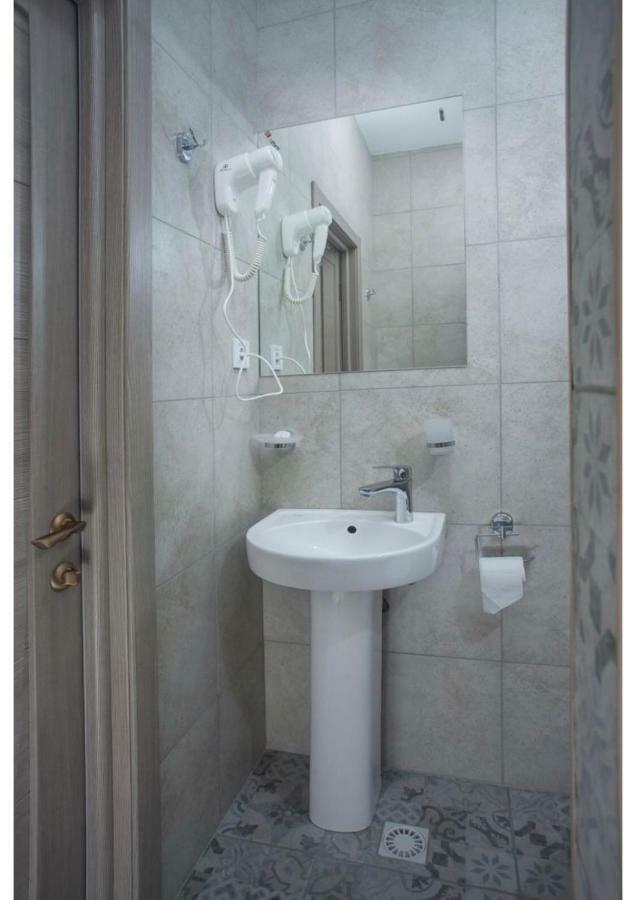 Fanfan Hotel Odessa Ngoại thất bức ảnh